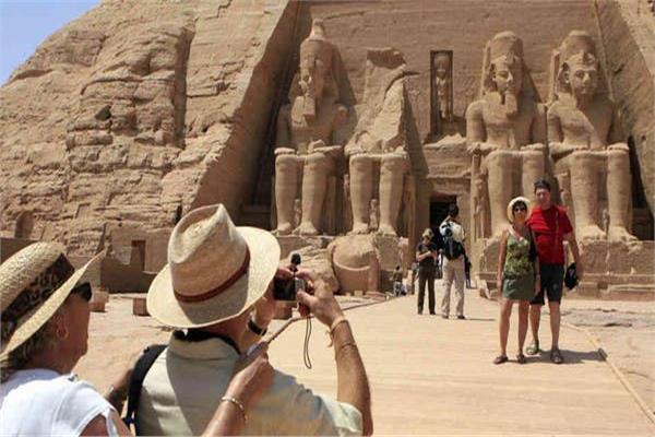 لماذا يأتي السياح إلى مصر