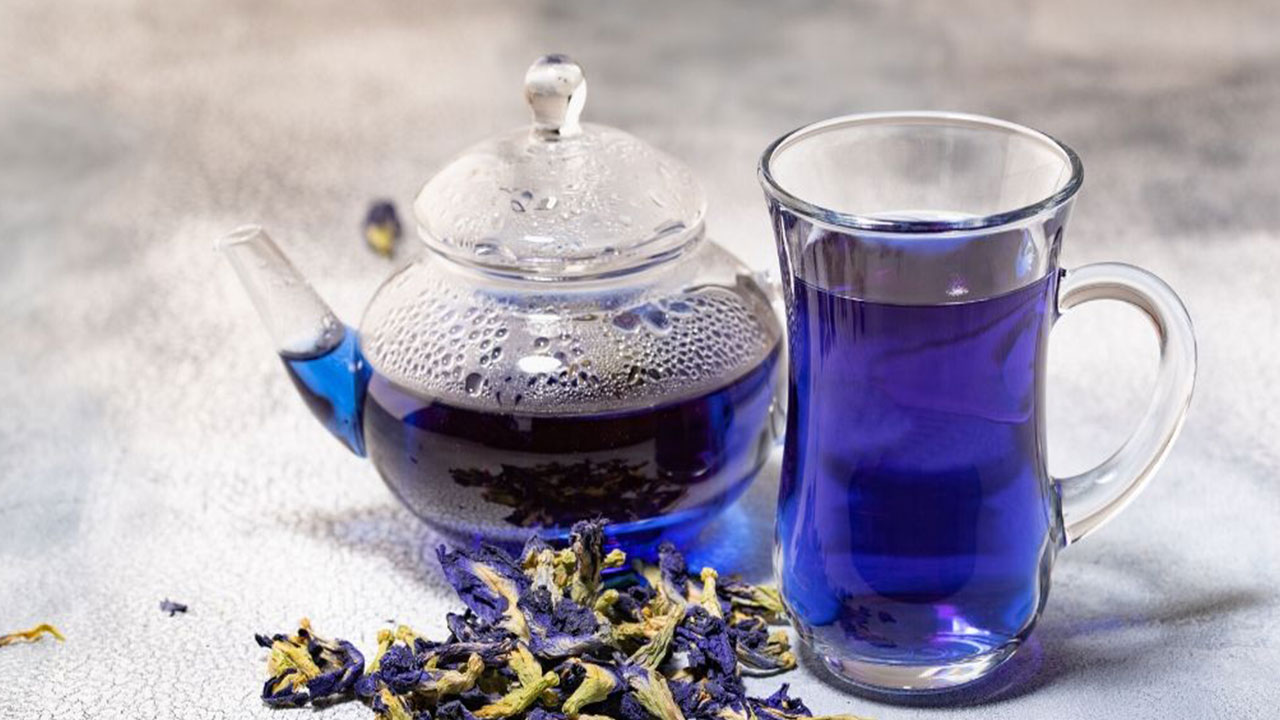 طريقة عمل الشاي الازرق