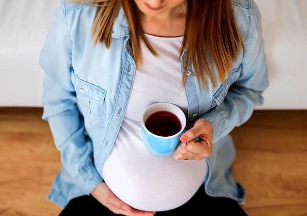 هل القهوة تسهل الولادة