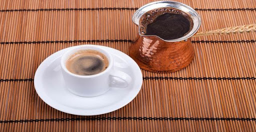 المستكة مع القهوة التركية