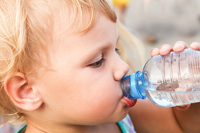 شرح فوائد الماء للأطفال